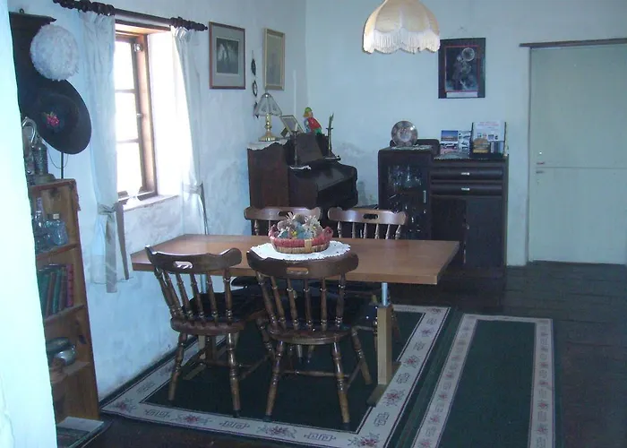 Mooniemia Farmhouse Bed And Breakfast